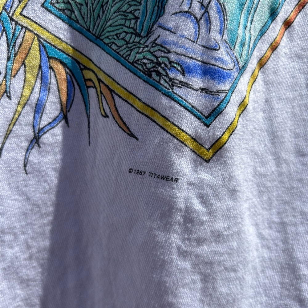 VINTAGE 1987 HAWAII RARE GRAPHIC TEE SINGLE STITCH - Picture 2 of 6